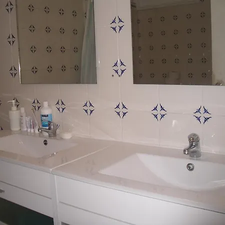 Bed & Breakfast Design 3*