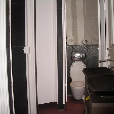 Bed & Breakfast Lisbon Design Hostel